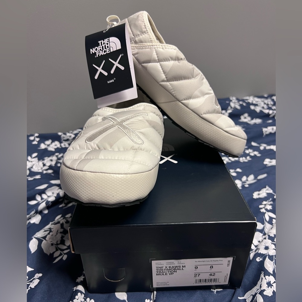 The North Face x KAWS Men's Thermoball Traction Mule VP (Ivory) Size 9 M